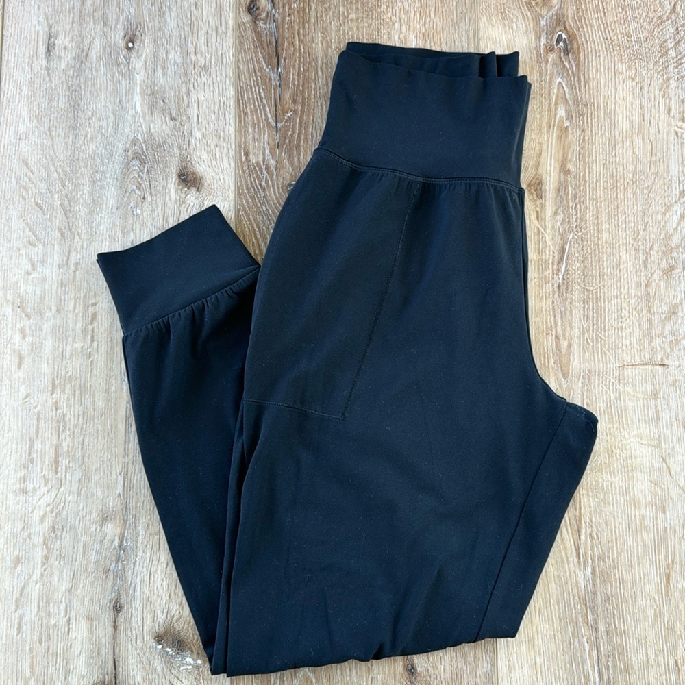 Athleta Sun Salutation Jogger